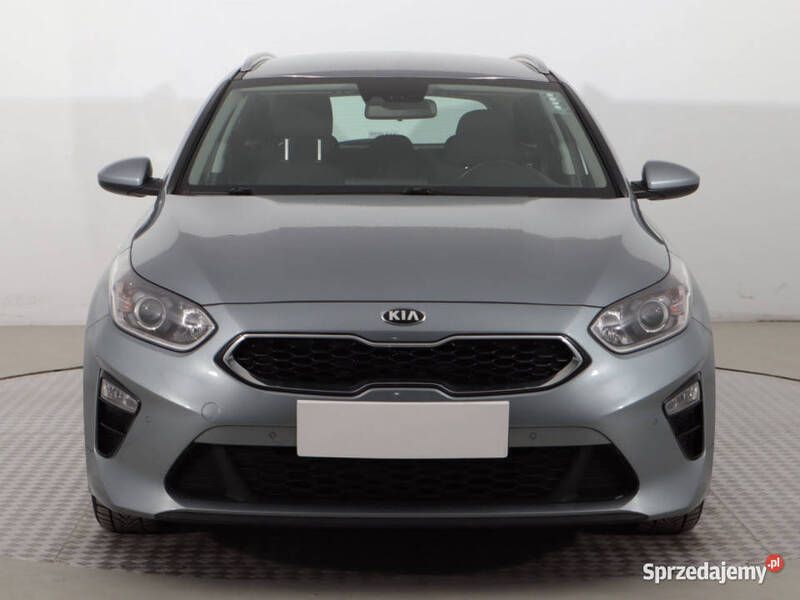 Szary Używany 2021 Kia Ceed Kombi | 49 999 zł (Uczciwa cena) - Obraz 1/4