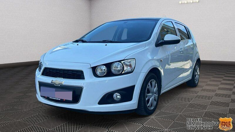 Biały Używany 2012 Chevrolet Aveo Hatchback | 23 000 zł (Drogi) - Obraz 1/4