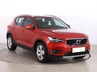 Używany Volvo XC40 190 KM (139 kW) 2019 Czerwony SUV