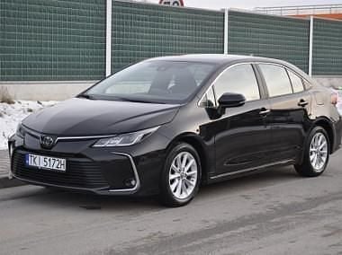 Używany Toyota Corolla Comfort 132 KM (97 kW) 2020 Czarny Sedan/Limuzyna