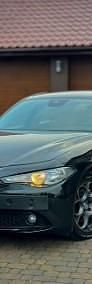Używany Alfa Romeo Giulia 150 KM (110 kW) 2017 Czarny Sedan/Limuzyna