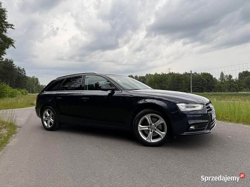 Granatowy Używany 2013 Audi A4 Kombi | 41 900 zł (Dobra cena) - Obraz 1/4