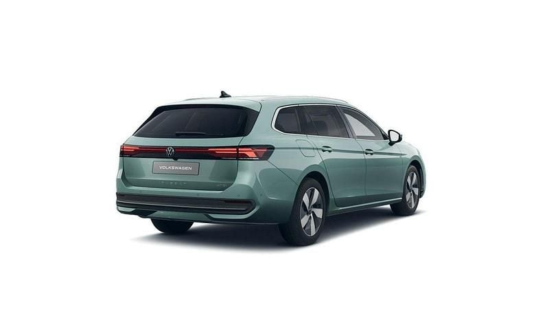 Nowe VW Passat 150 KM (110 kW) 2025 Zielony (metalik) Kombi