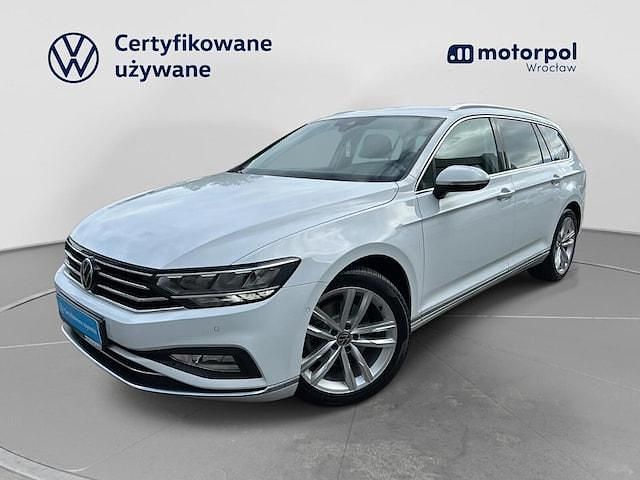 Używany 2023 VW Passat Kombi | 91 900 zł - Obraz 1/3
