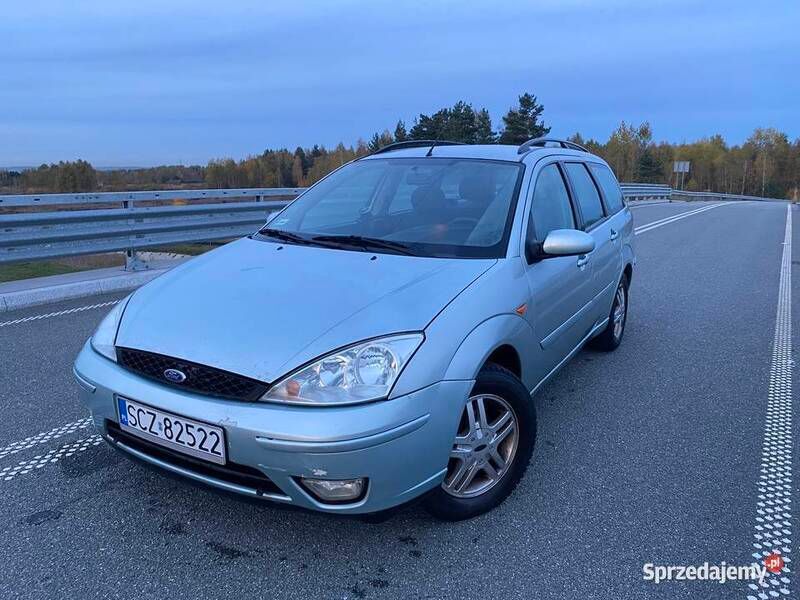 Używany Ford Focus 2003 Srebrny Sedan/Limuzyna