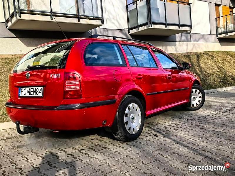 Używany Skoda Octavia Tour 2009 Czerwony Kombi