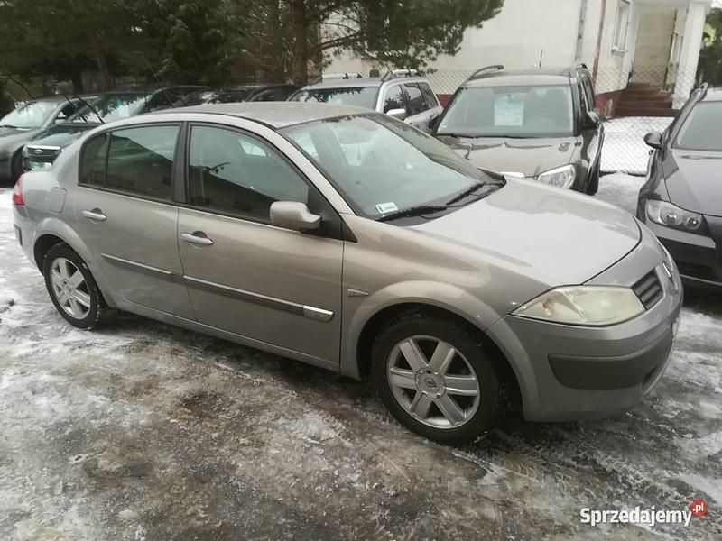 Używany Renault Mégane II 113 KM (83 kW) 2004 Srebrny Sedan/Limuzyna