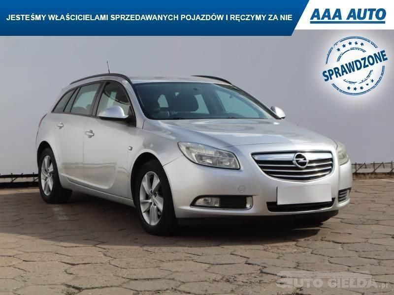 Srebrny Używany 2013 Opel Insignia | 19 999 zł (Super Cena) - Obraz 1/4