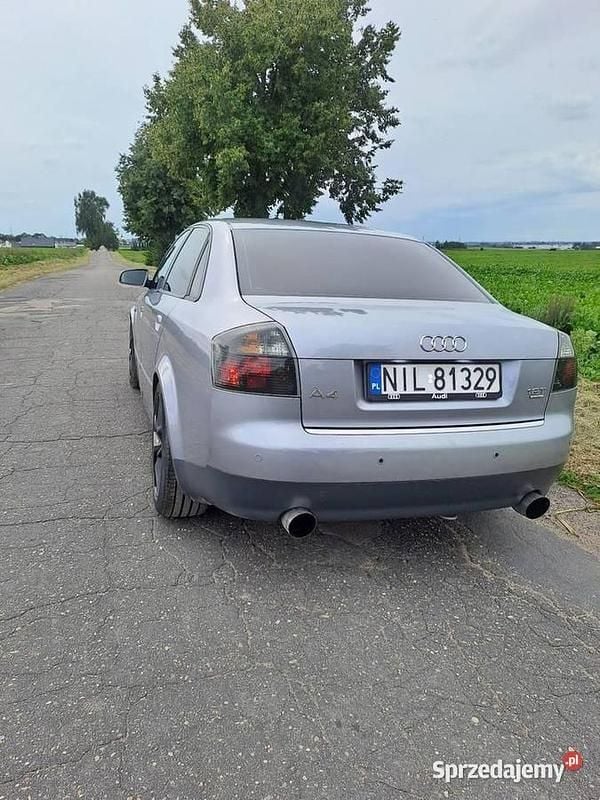 Używany Audi A4 2004 Srebrny Sedan/Limuzyna