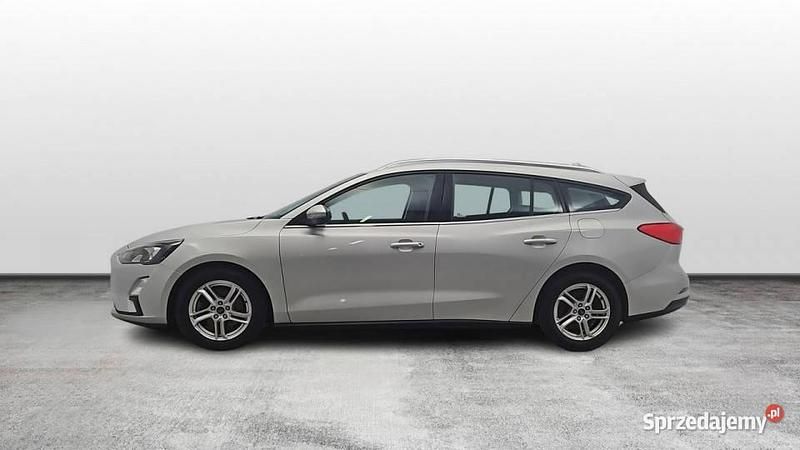 Srebrny (metalik) Używany 2021 Ford Focus Trend Kombi | 49 900 zł (Uczciwa cena) - Obraz 1/4