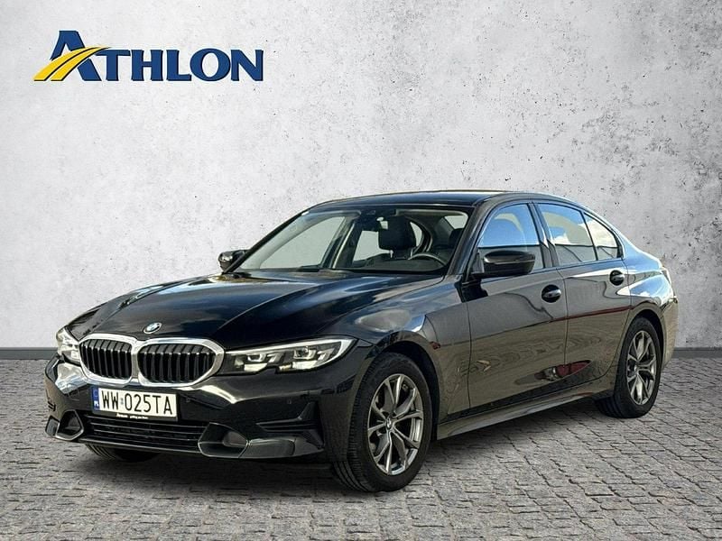 Czarny (metalik) Używany 2022 BMW 318 Sedan/Limuzyna | 120 400 zł (Dobra cena) - Obraz 1/4