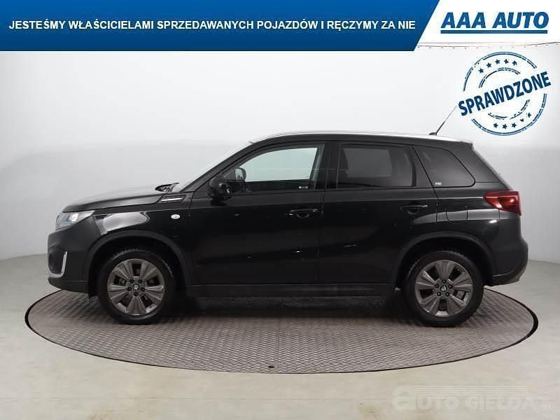 Używany Suzuki Vitara 129 KM (94 kW) 2022 Czarny SUV