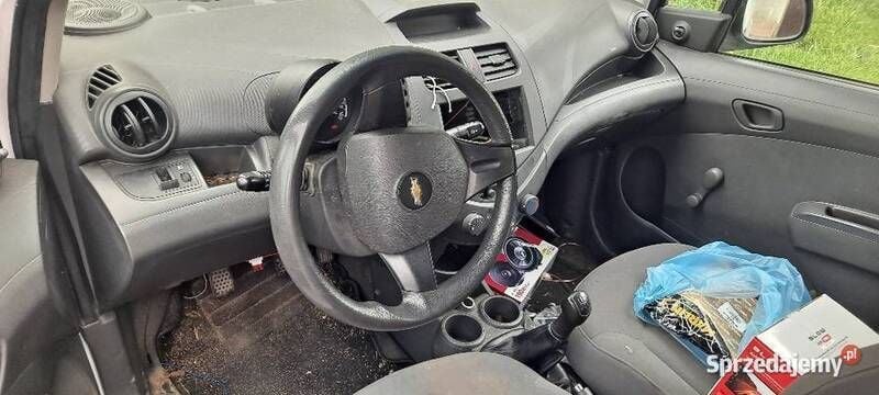 Używany Chevrolet Spark 68 KM (50 kW) 2012 Biały Hatchback