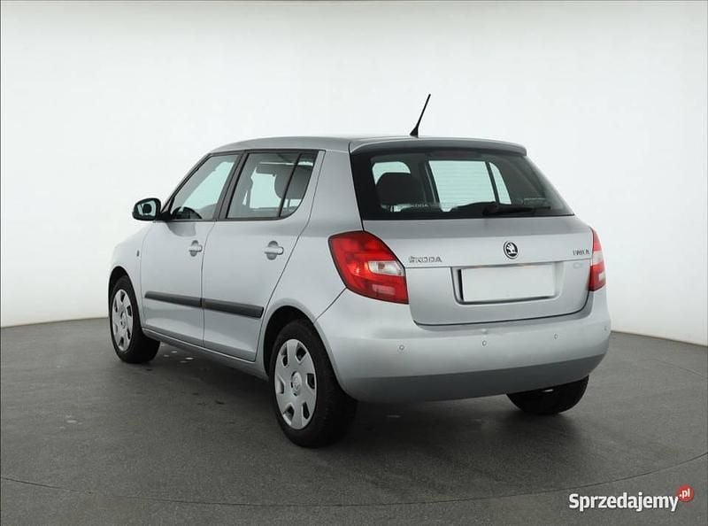 Używany Skoda Fabia 86 KM (63 kW) 2014 Srebrny Hatchback