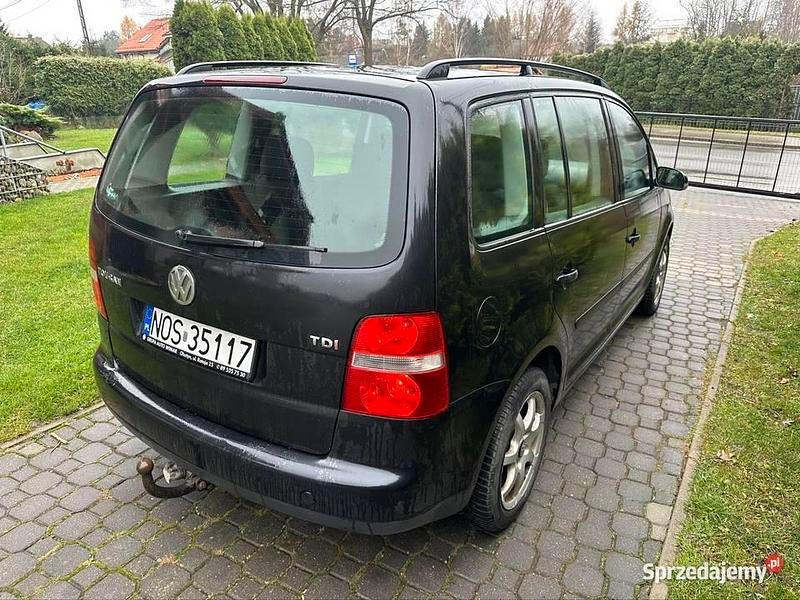 Czarny Używany 2004 VW Touran Minivan | 5500 zł (Uczciwa cena) - Obraz 1/4