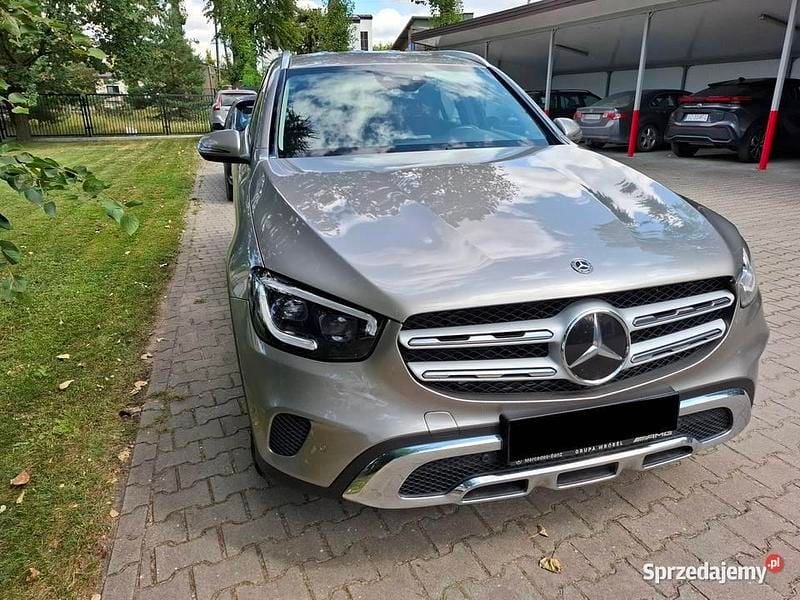 Używany 2019 Mercedes GLC220 | 129 000 zł - Obraz 1/4