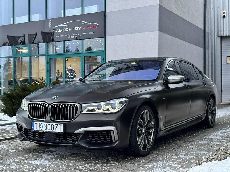 Używany BMW M760 M Sport 609 KM (447 kW) 2017 Czarny Sedan/Limuzyna