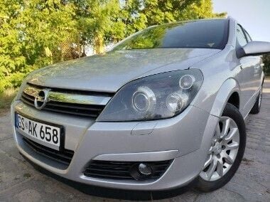 Srebrny Używany 2005 Opel Astra Sedan/Limuzyna | 5500 zł (Dobra cena) - Obraz 1/4