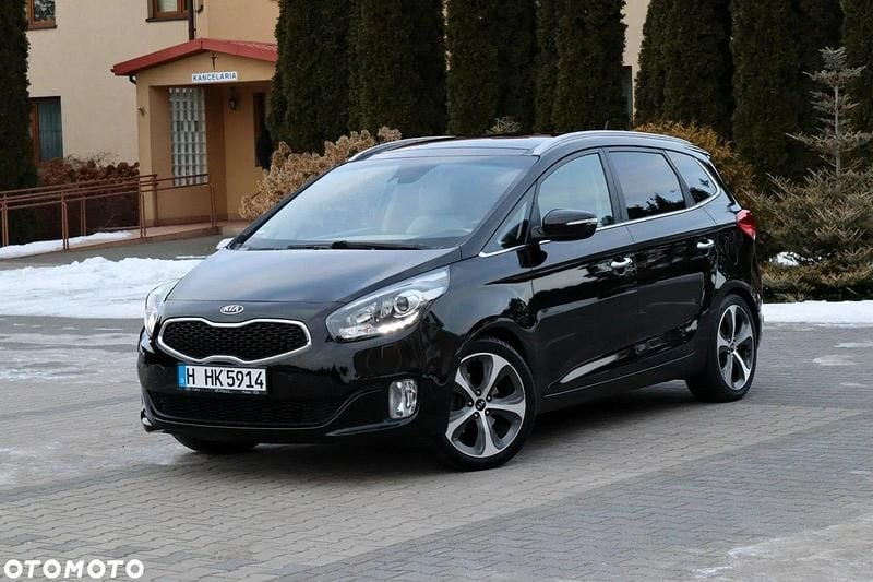 Używany Kia Carens 136 KM (100 kW) 2015 Czarny Minivan