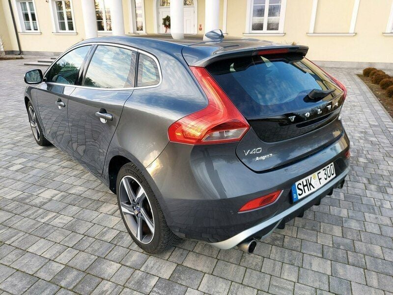 Używany Volvo V40 R-Design 150 KM (110 kW) 2014 Szary Kombi