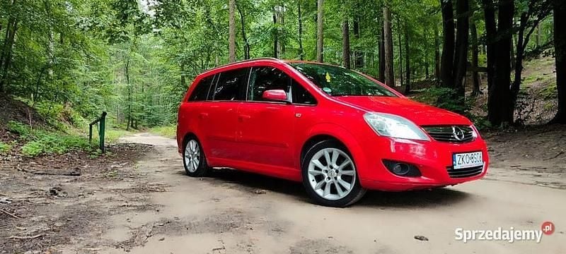 Używany Opel Zafira 2008 Czerwony Minivan