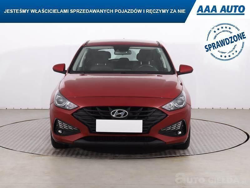 Używany Hyundai i30 2021 Czerwony