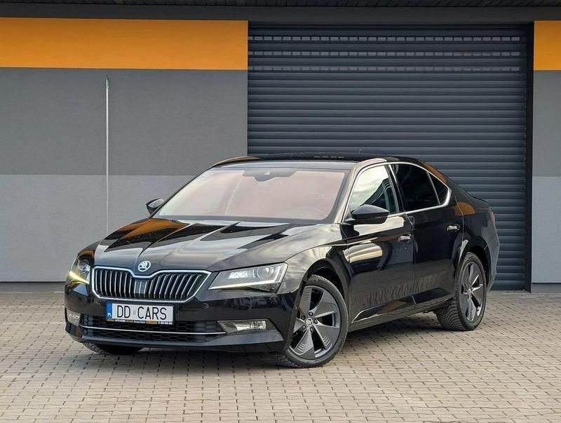 Używany Skoda Superb 150 KM (110 kW) 2016 Czarny (metalik) Sedan/Limuzyna