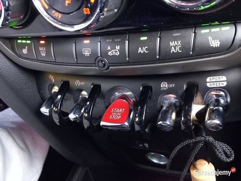 Używany Mini Cooper Countryman Sport 136 KM (100 kW) 2019 Szary SUV