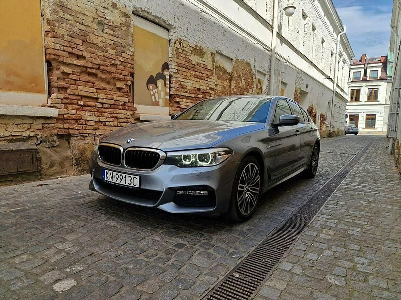Szary Używany 2018 BMW 520 M Sport Sedan/Limuzyna | 99 999 zł (Dobra cena) - Obraz 1/4