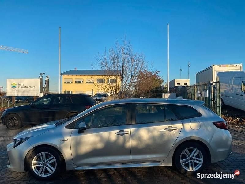 Używany Toyota Corolla 2020 Biały Sedan/Limuzyna