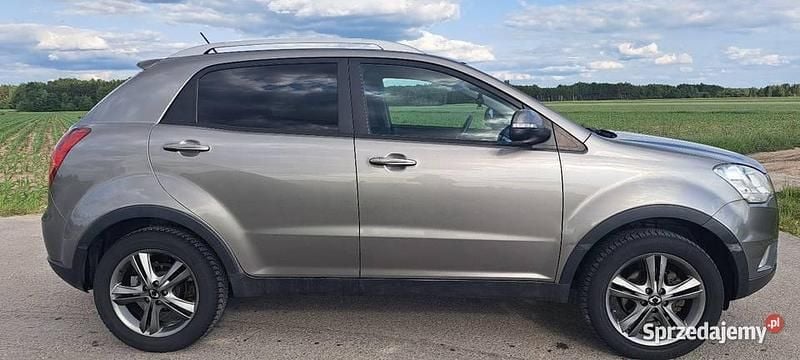 Beżowy Używany 2013 Ssangyong (KGM) Korando SUV | 27 500 zł - Obraz 1/4