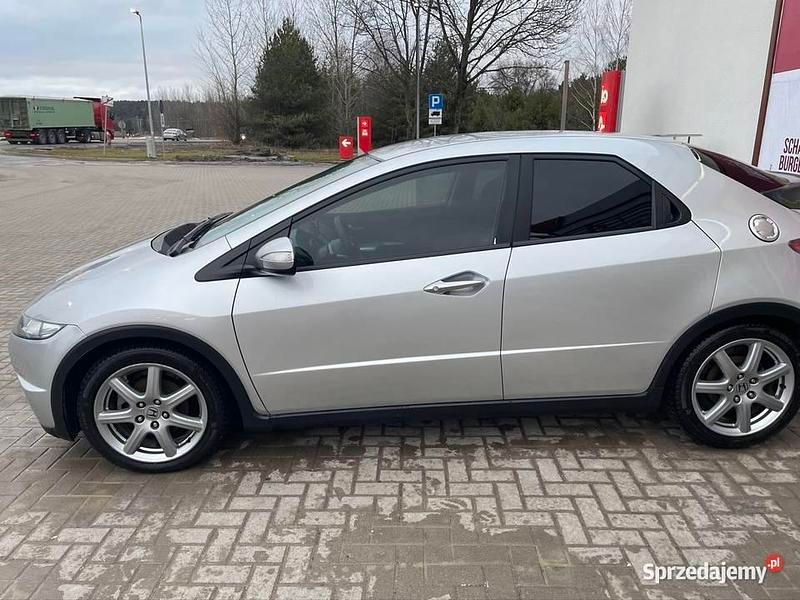 Używany Honda Civic 2006 Szary Sedan/Limuzyna