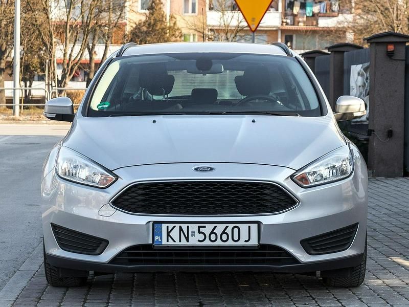 Używany Ford Focus 120 KM (88 kW) 2014 Srebrny Kombi