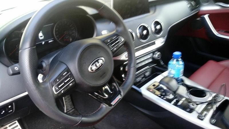 Używany Kia Stinger GT 2018 Biały Hatchback