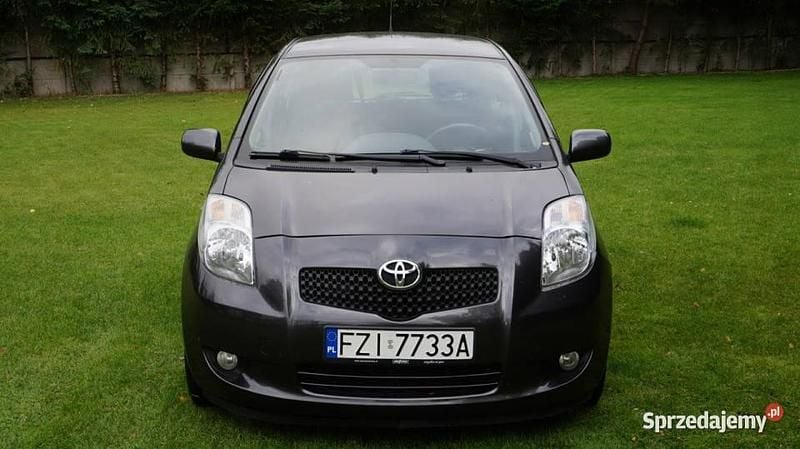 Szary Używany 2008 Toyota Yaris Hatchback | 16 999 zł (Super Cena) - Obraz 1/4