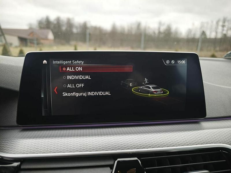 Używany BMW 520 Comfort Edition 190 KM (139 kW) 2019 Biały Sedan/Limuzyna