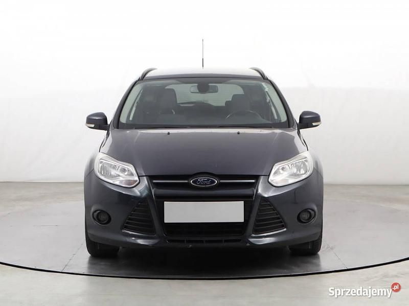 Używany Ford Focus 2014 Szary Kombi