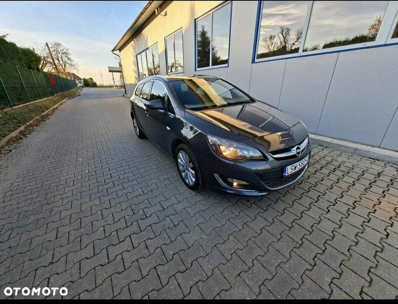 Używany Opel Astra 140 KM (102 kW) 2015 Szary Kombi