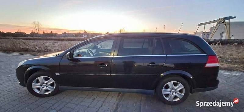 Używany Opel Vectra 2007 Czarny Kombi