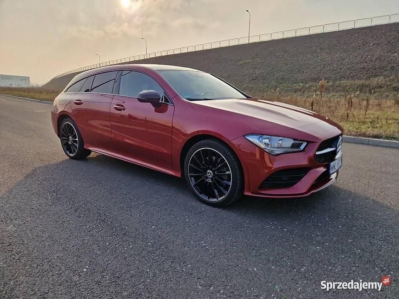 Używany Mercedes CLA250e 2020 Czerwony Sedan/Limuzyna