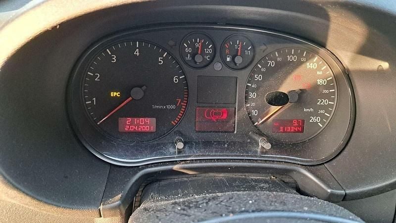 Używany Audi A3 2002 Srebrny Hatchback