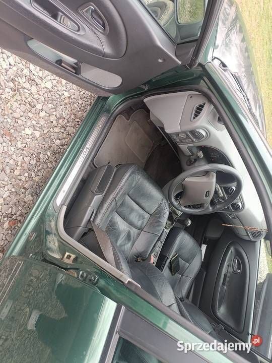 Używany Volvo V40 1997 Zielony Kombi