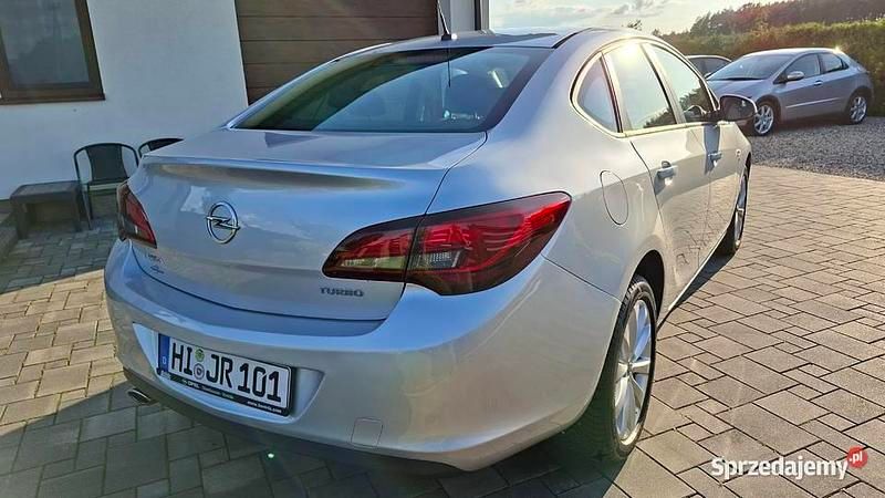Używany 2013 Opel Astra | 23 900 zł (Uczciwa cena) - Obraz 1/4