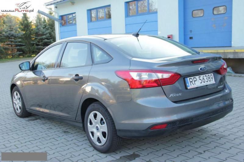 Używany Ford Focus 160 KM (117 kW) 2014 Szary (metalik) Sedan/Limuzyna