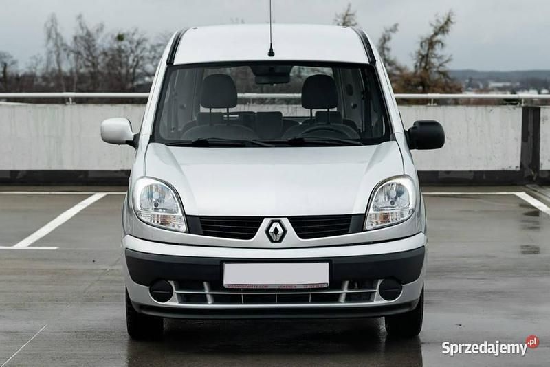 Używany Renault Kangoo 75 KM (55 kW) 2006 Srebrny Minivan
