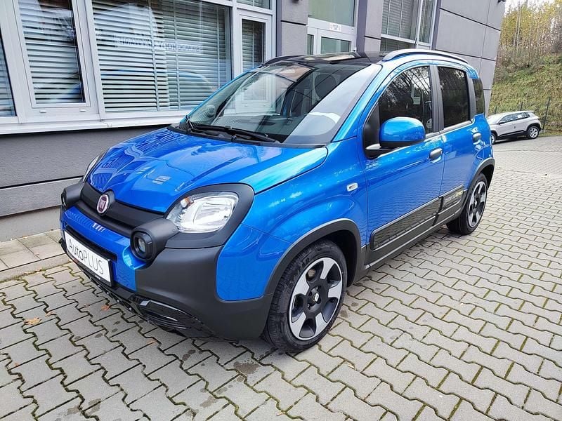 Lakier dwukolorowy niebieski metaliczny czarny dach Nowe 2024 Fiat Panda Hatchback | 69 200 zł (Dość drogi) - Obraz 1/4