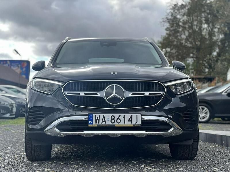 Używany Mercedes GLC220 204 KM (150 kW) 2024 Czarny (metalik) SUV