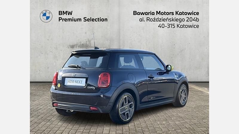 Używany Mini Cooper SE Hatch 75 kW (102 KM) 2020 Enigmatic black metallic metalizowany Hatchback