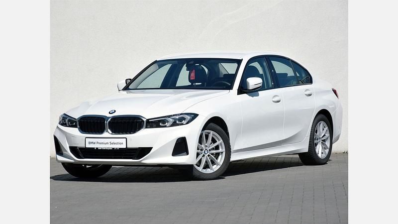 Biel alpejska Używany 2023 BMW 320 Comfort Edition Sedan/Limuzyna | 155 900 zł (Uczciwa cena) - Obraz 1/3