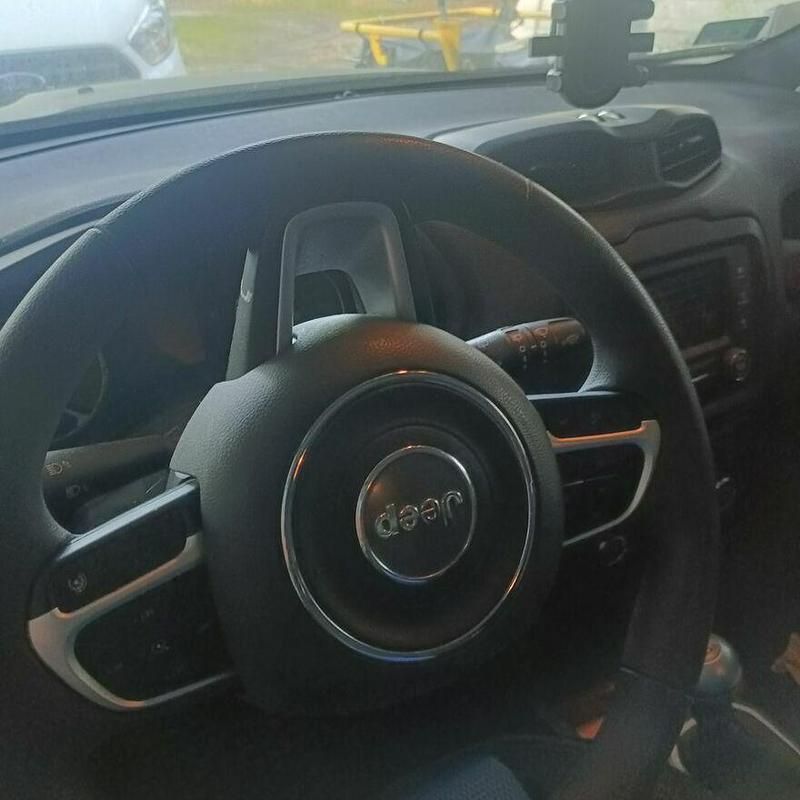 Używany Jeep Renegade Sport 120 KM (88 kW) 2019 Biały SUV